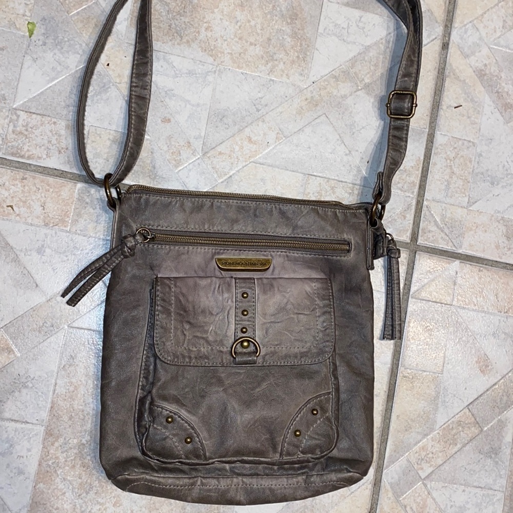 Womens Stone Mountain leather solid gray adjustable straps pocketbook